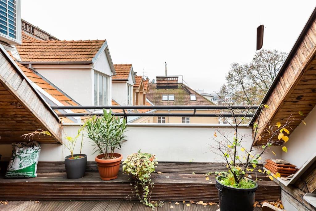 Rooftop 180M2 Loft With Private Sauna, Братислава Екстер'єр фото