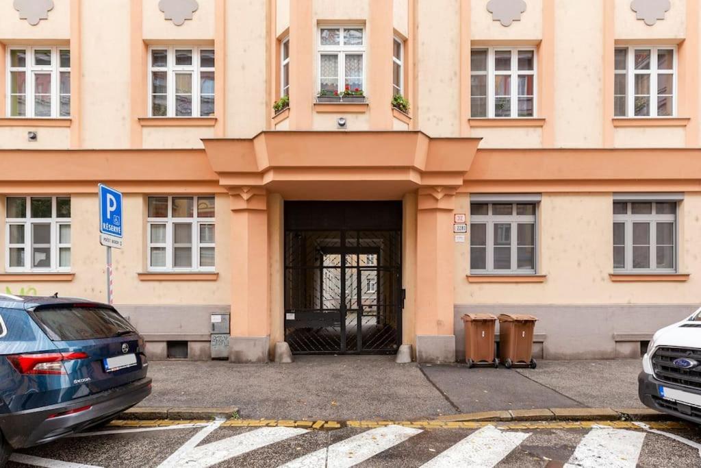 Rooftop 180M2 Loft With Private Sauna, Братислава Екстер'єр фото